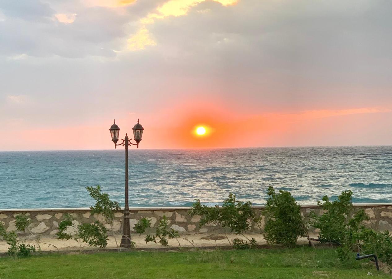 Amazing Beach View In Ras Sudr راس سدر Ras Sedr Raʼs Matārimah Exteriér fotografie