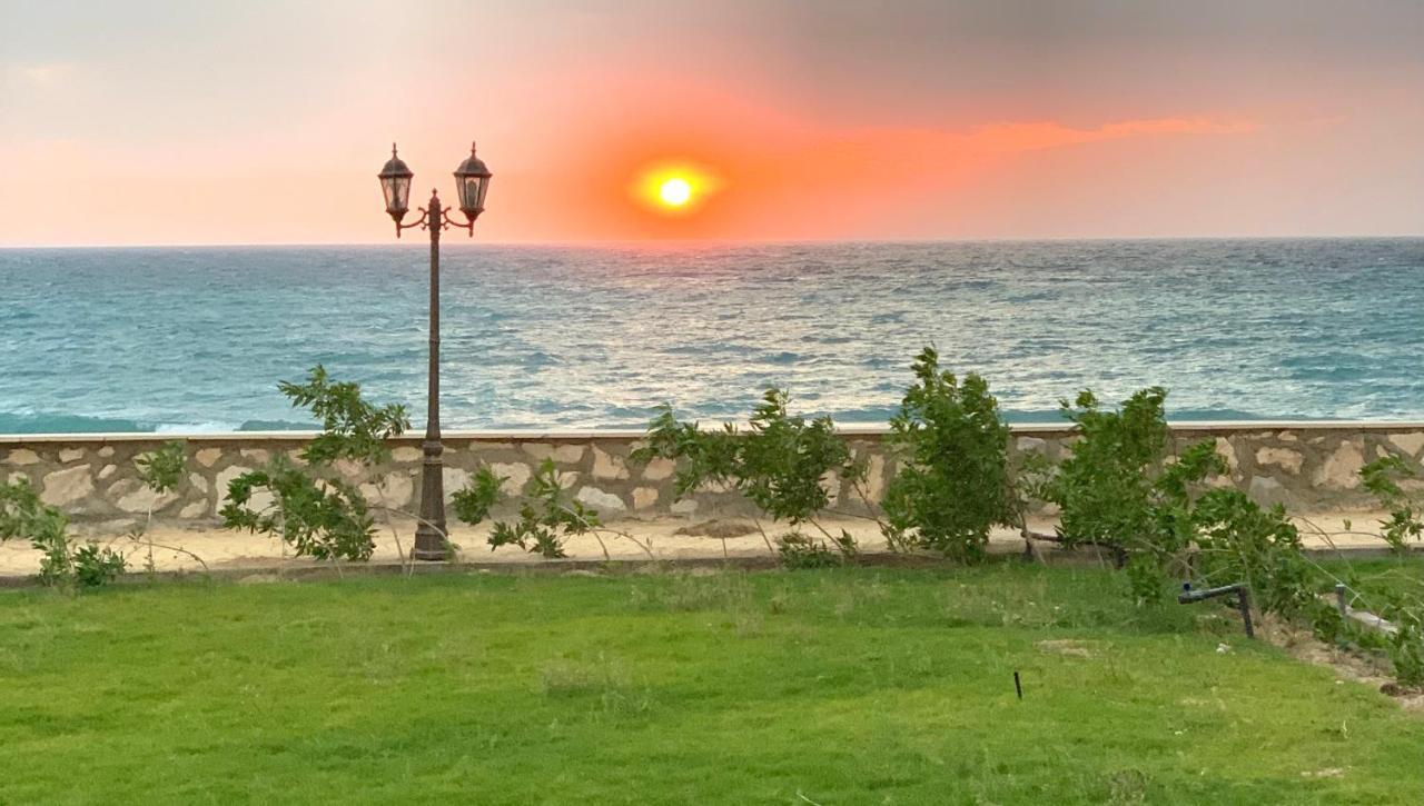 Amazing Beach View In Ras Sudr راس سدر Ras Sedr Raʼs Matārimah Exteriér fotografie